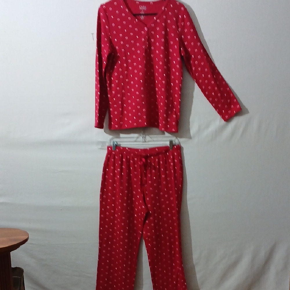 Croft & Barrow Womans Si,e 14 Red Pajama Set with Fun Patterns